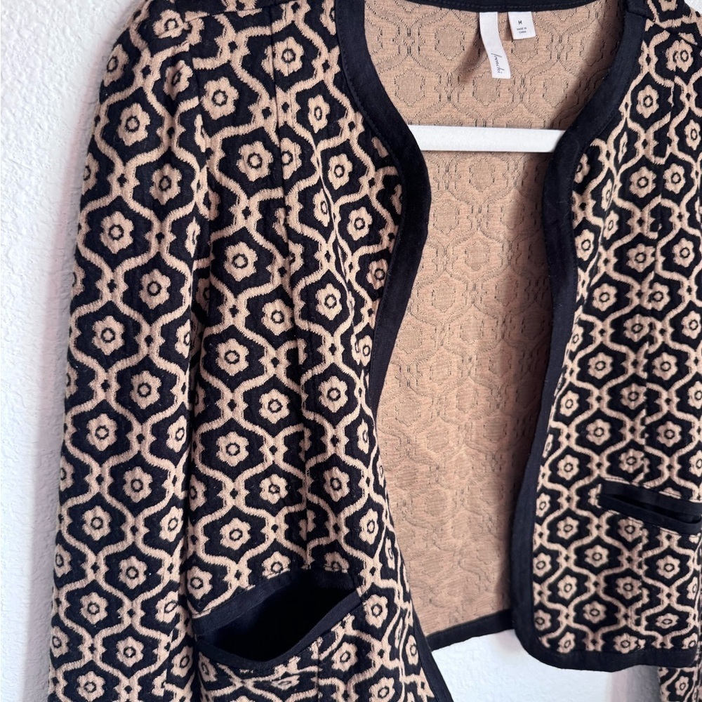 Frenchi Cropped Geometric Print Open Cardigan Top - Picture 3 of 6